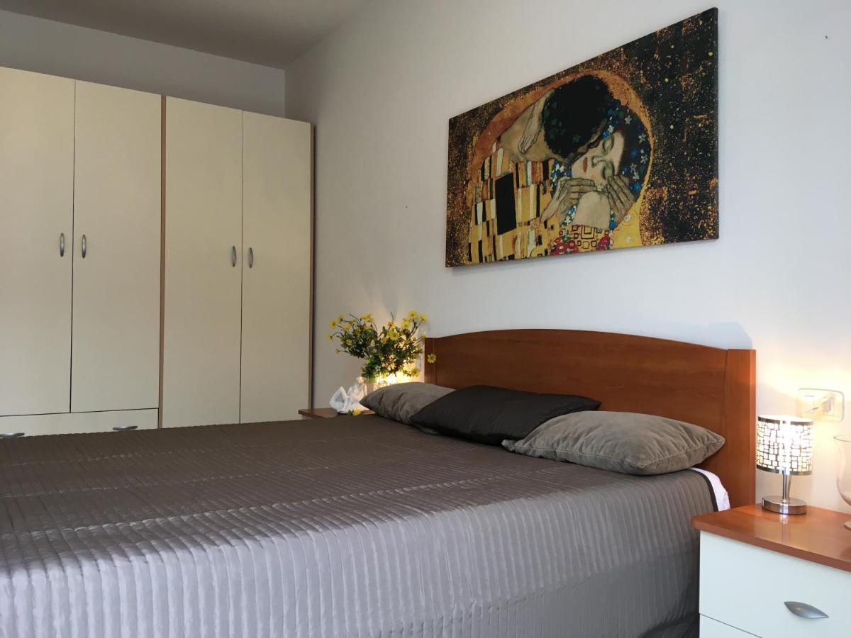 Appartamento Irina'S House With View On Like And Swimming Pool Riva di Solto Esterno foto