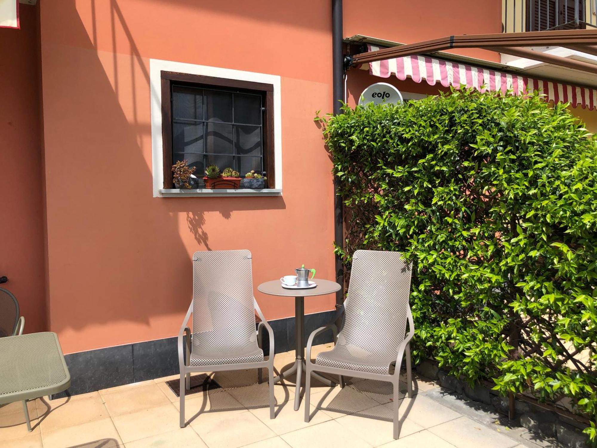 Appartamento Irina'S House With View On Like And Swimming Pool Riva di Solto Esterno foto